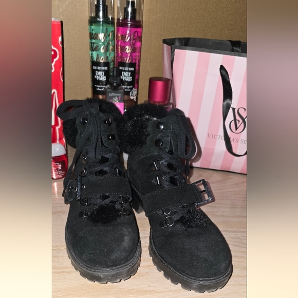 Kendall & Kylie Black Combat & Moto Boots - Picture 6 of 15